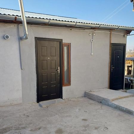 Sam'S Place, Tours With Sam Yerevan Exterior foto