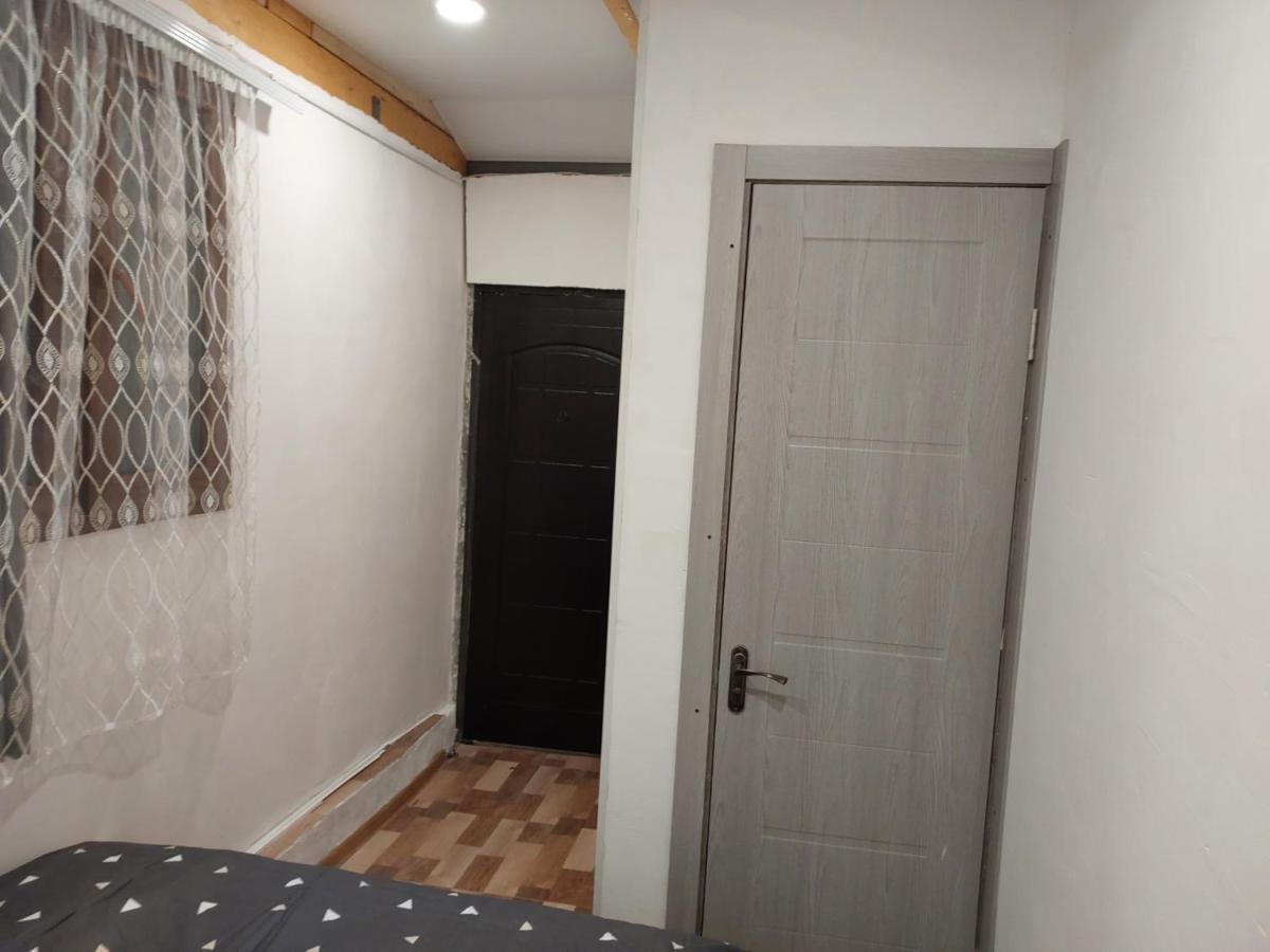 Sam'S Place, Tours With Sam Yerevan Exterior foto